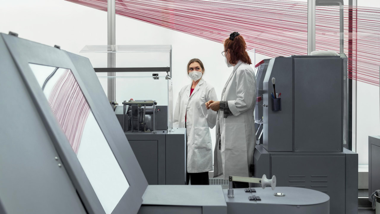 H&M will turn your ratty old T-shirt into a brand new sweater