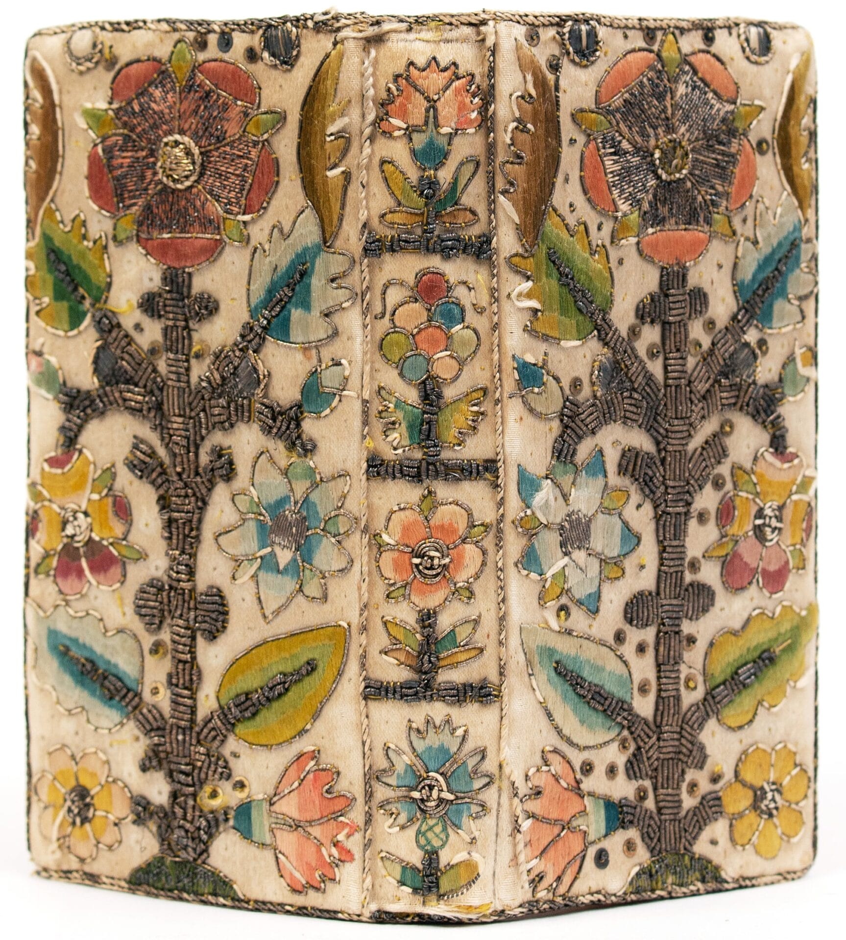 Spanning Seven Centuries, ‘Judging a Book by its Cover’ Celebrates an Enduring Art